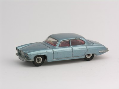 Dinky Toys no.142.JPG