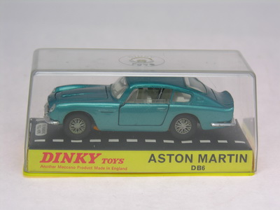 Dinky Toys no.153_DSCN0624a.jpg