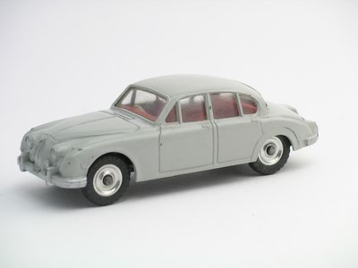 Dinky Toys no.195_1.JPG