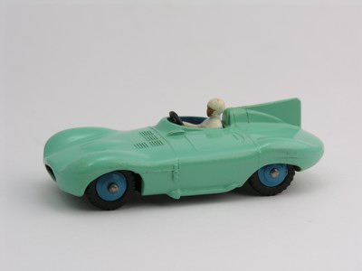 Dinky Toys no.238_4.JPG