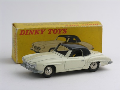 Dinky Toys no.24H_1.JPG