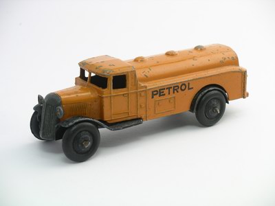 Dinky Toys no.25D_2.JPG