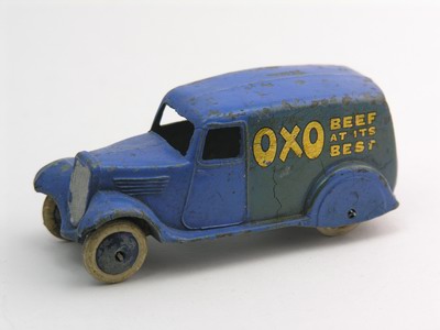 Dinky Toys no.28D_3.JPG