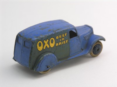 Dinky Toys no.28D_3a.JPG