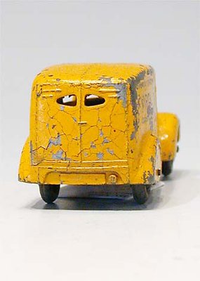 Dinky Toys no.28F_3.JPG