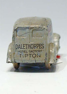 Dinky Toys no.28F_7.JPG