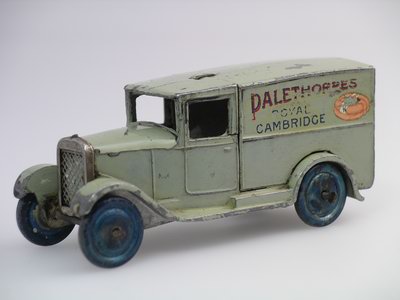 Dinky Toys no.28F_8.JPG