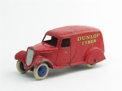 Dinky Toys no.28H.JPG