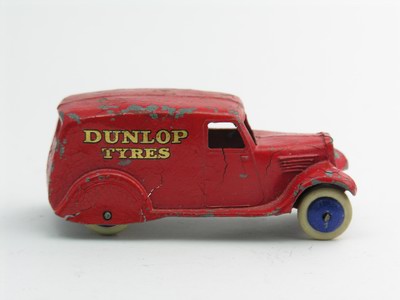 Dinky Toys no.28H_1.JPG