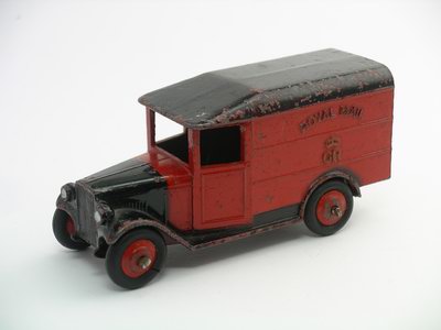 Dinky Toys no.34B_1b.JPG