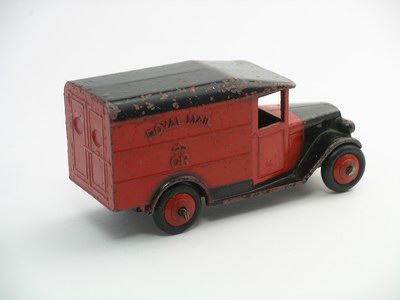 Dinky Toys no.34B_1c.JPG