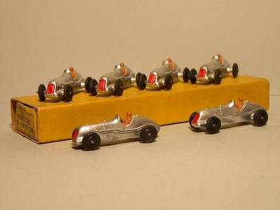 Dinky Toys no.35B.JPG