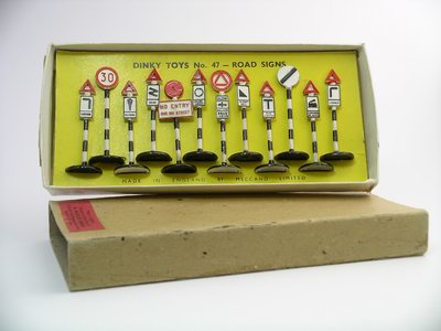 Dinky Toys no.47.JPG