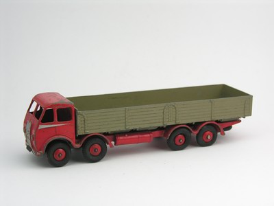 Dinky Toys no.501_2.JPG