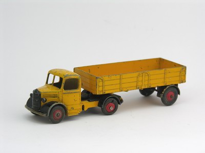 Dinky Toys no.521_1.JPG