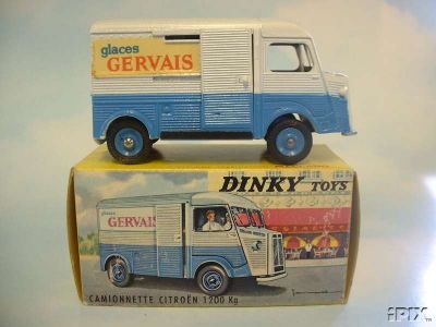 Dinky Toys no.561_1.jpg