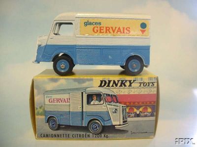 Dinky Toys no.561_2.jpg